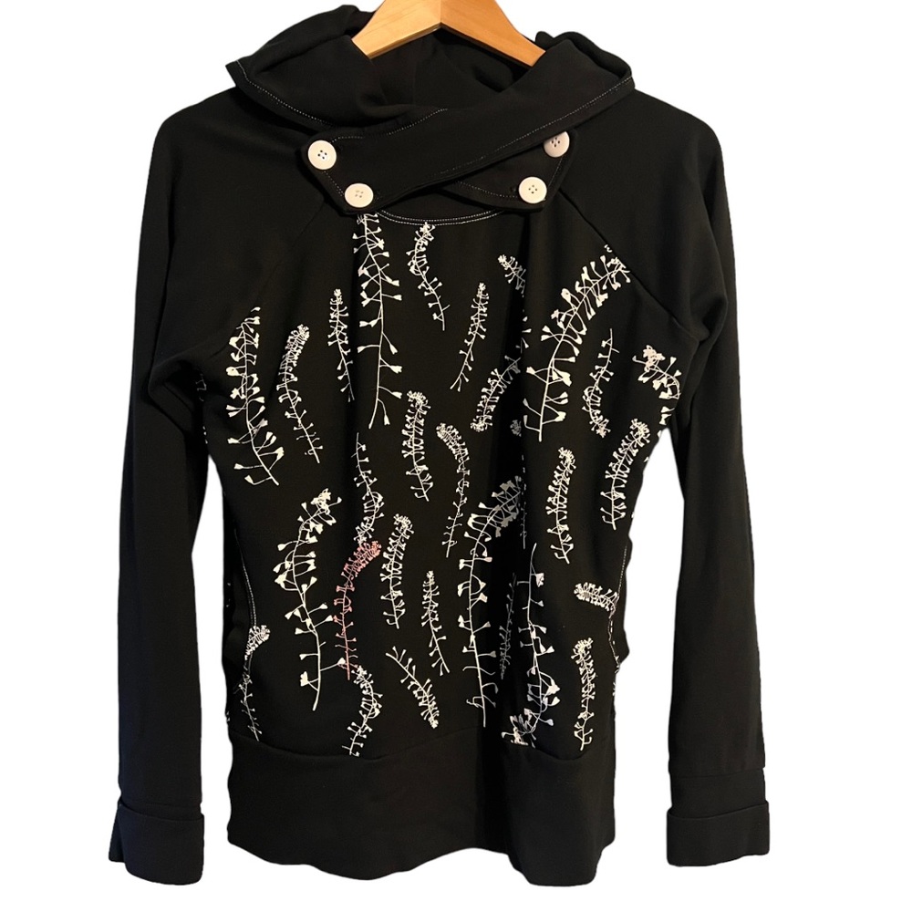 Umsteigen Black Hooded Sweatshirt with White Vine Print